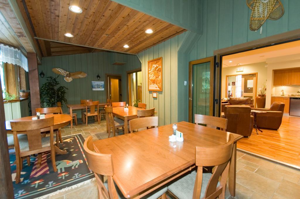 Vila Whistler Alpine Chalet Retreat & Wellness Pokoj fotografie